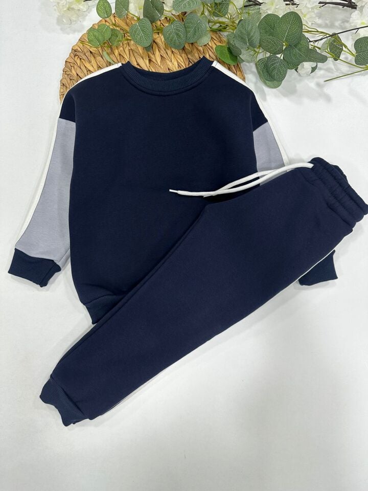 ERKEK ÇOCUK EŞOFMAN TAKIMI