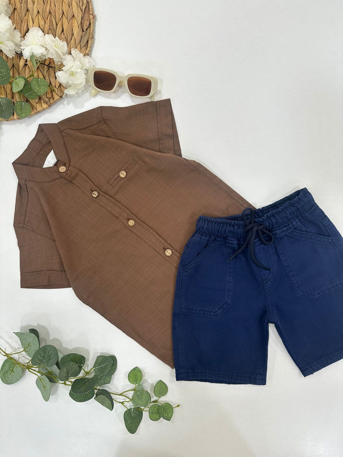 ERKEK ÇOCUK HAKİM YAKA ŞORTLU TAKIM