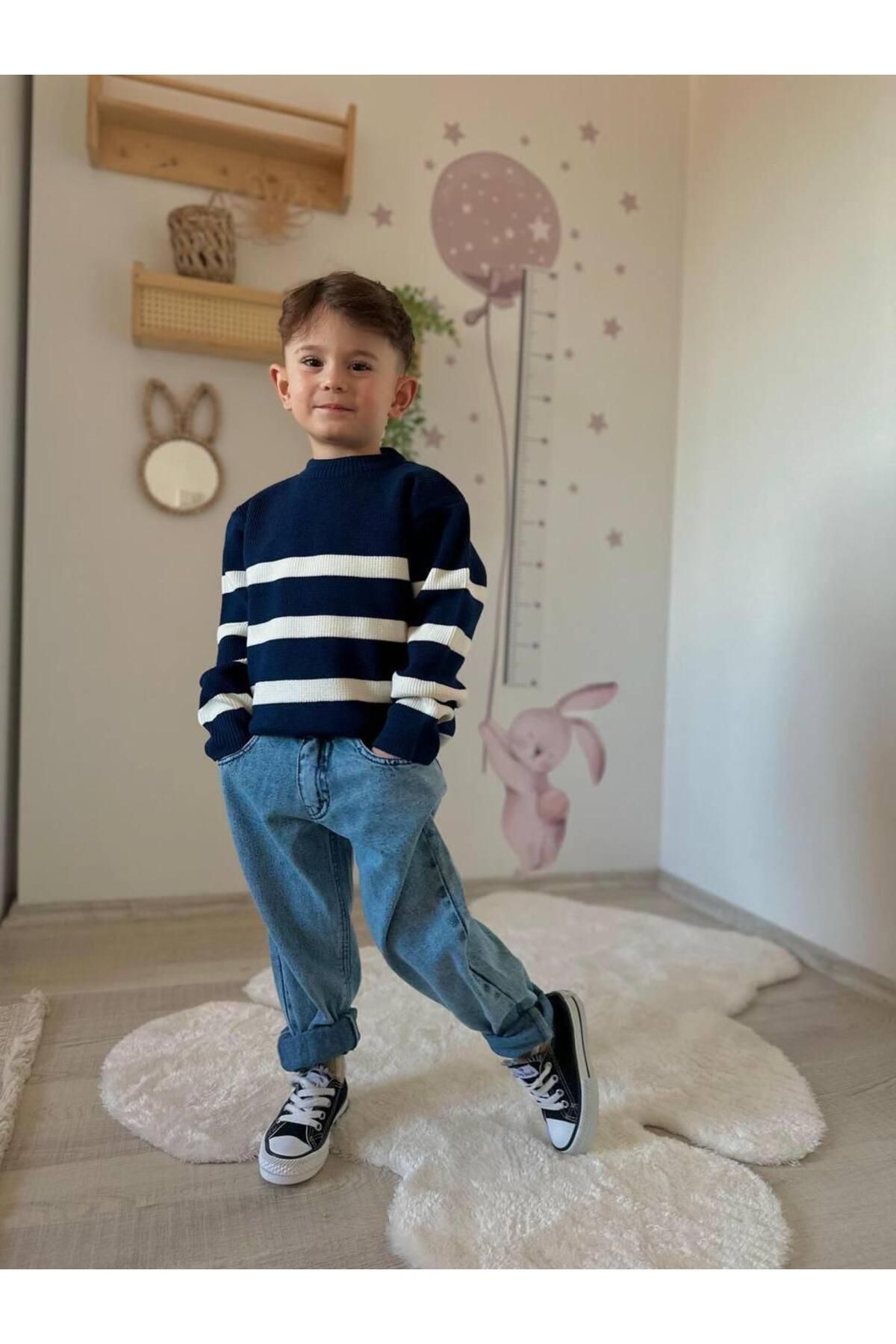 Erkek Çocuk Triko Pantolonlu Takım