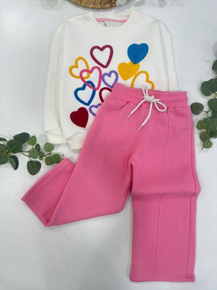 KALP İŞLEMELİ 3 İPLİK ŞARDONLU EŞOFMAN TAKIMI