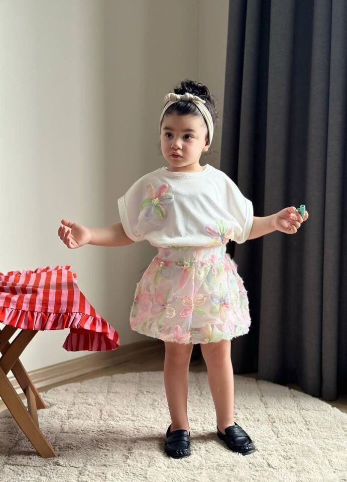 KIZ ÇOCUK ETEKLİ TAKIM