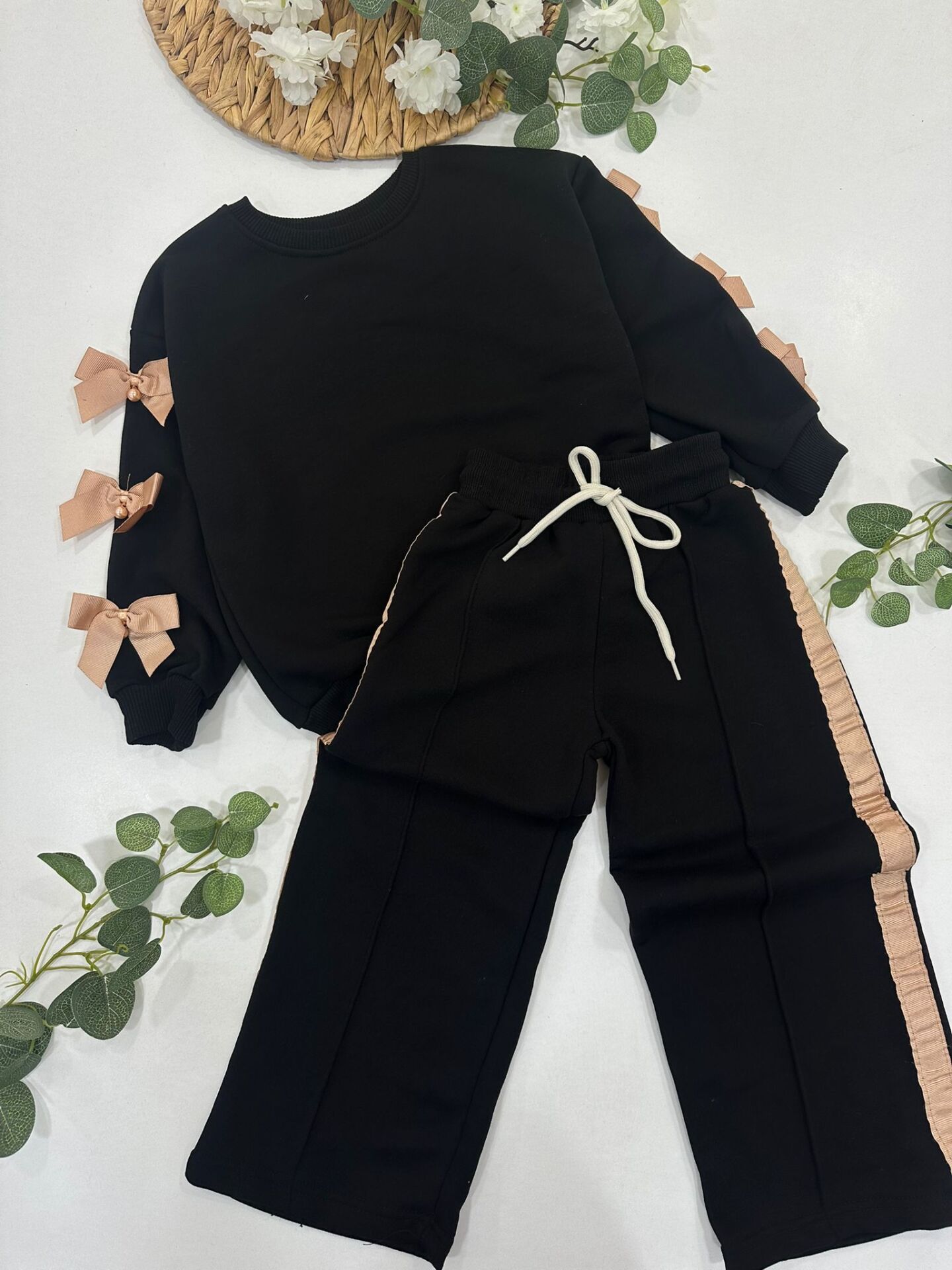 KIZ ÇOCUK KURDELE DETAYLI EŞOFMAN TAKIMI