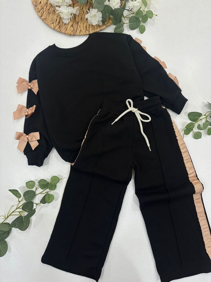 KIZ ÇOCUK KURDELE DETAYLI EŞOFMAN TAKIMI