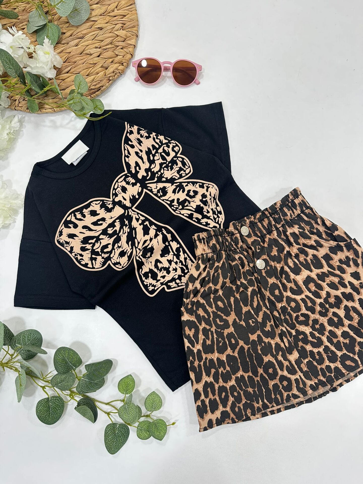 KIZ ÇOCUK LEOPAR DESENLİ ETEKLİ TAKIM