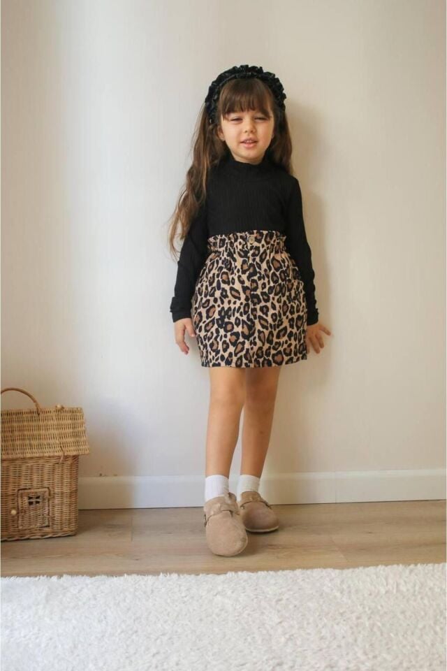 KIZ ÇOCUK LEOPAR DESENLİ ETEKLİ TAKIM