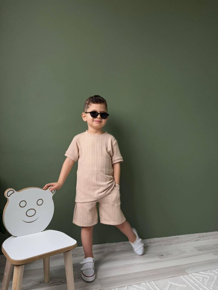 ERKEK ÇOCUK DOKULU ŞORTLU TAKIM