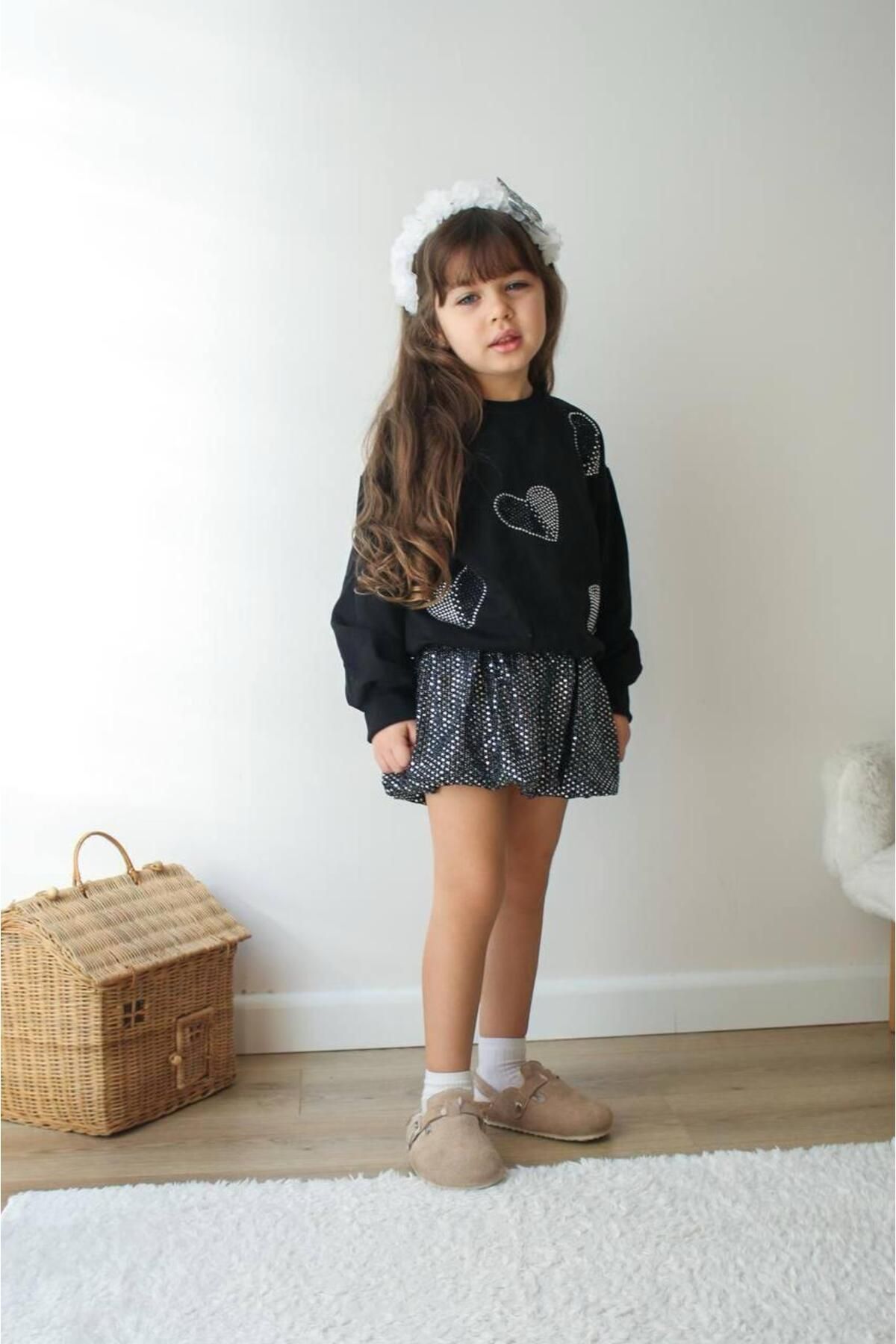 KIZ ÇOCUK PAYETLİ ETEKLİ TAKIM