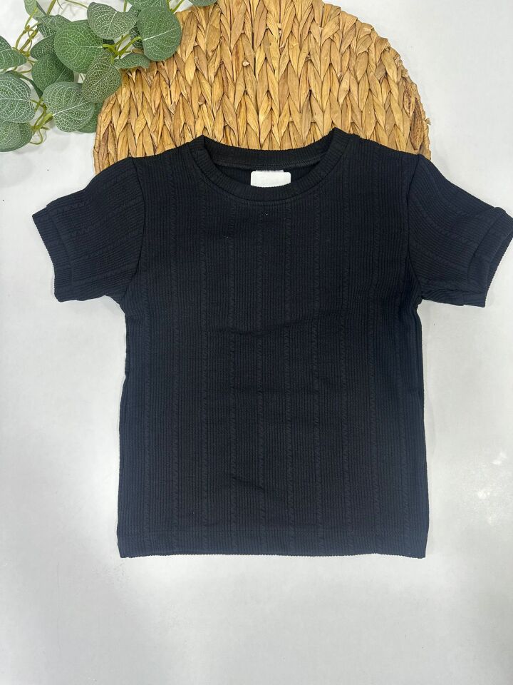 ERKEK ÇOCUK DOKULU ŞORTLU TAKIM