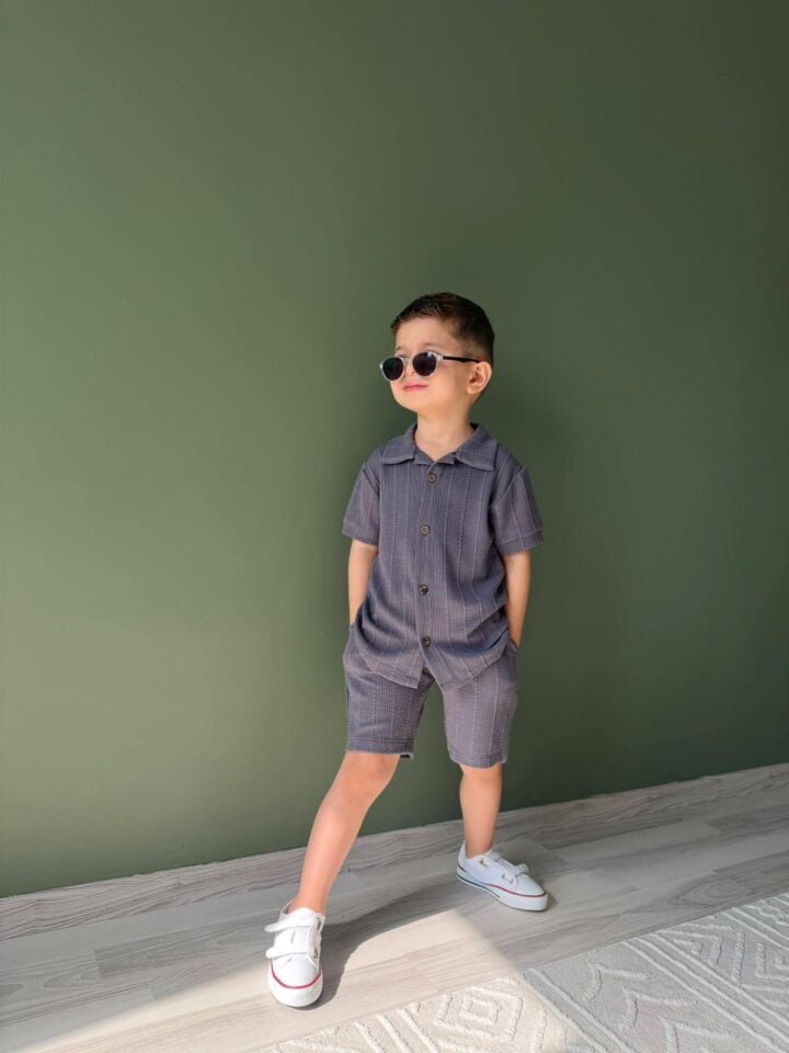 ERKEK ÇOCUK DOKULU GÖMLEK ŞORT TAKIM