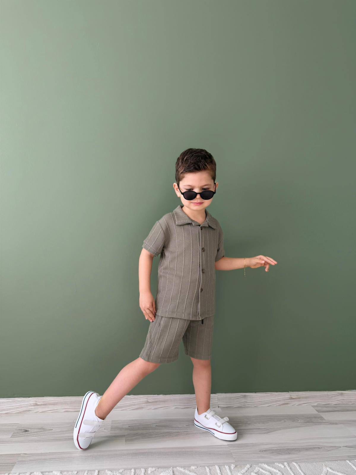 ERKEK ÇOCUK DOKULU GÖMLEK ŞORT TAKIM