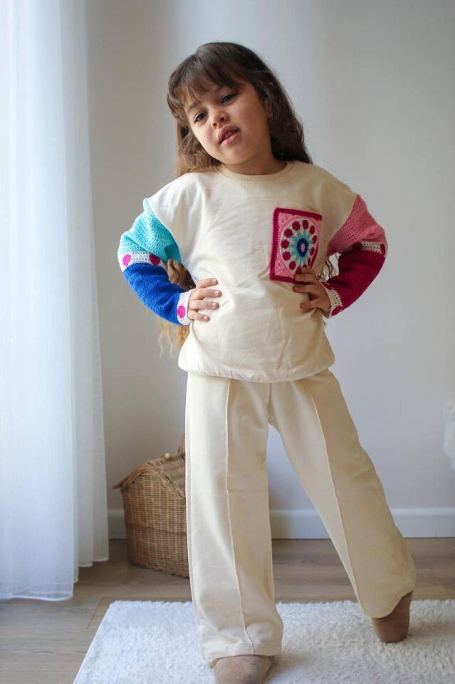 KIZ ÇOCUK EŞOFMAN TAKIMI