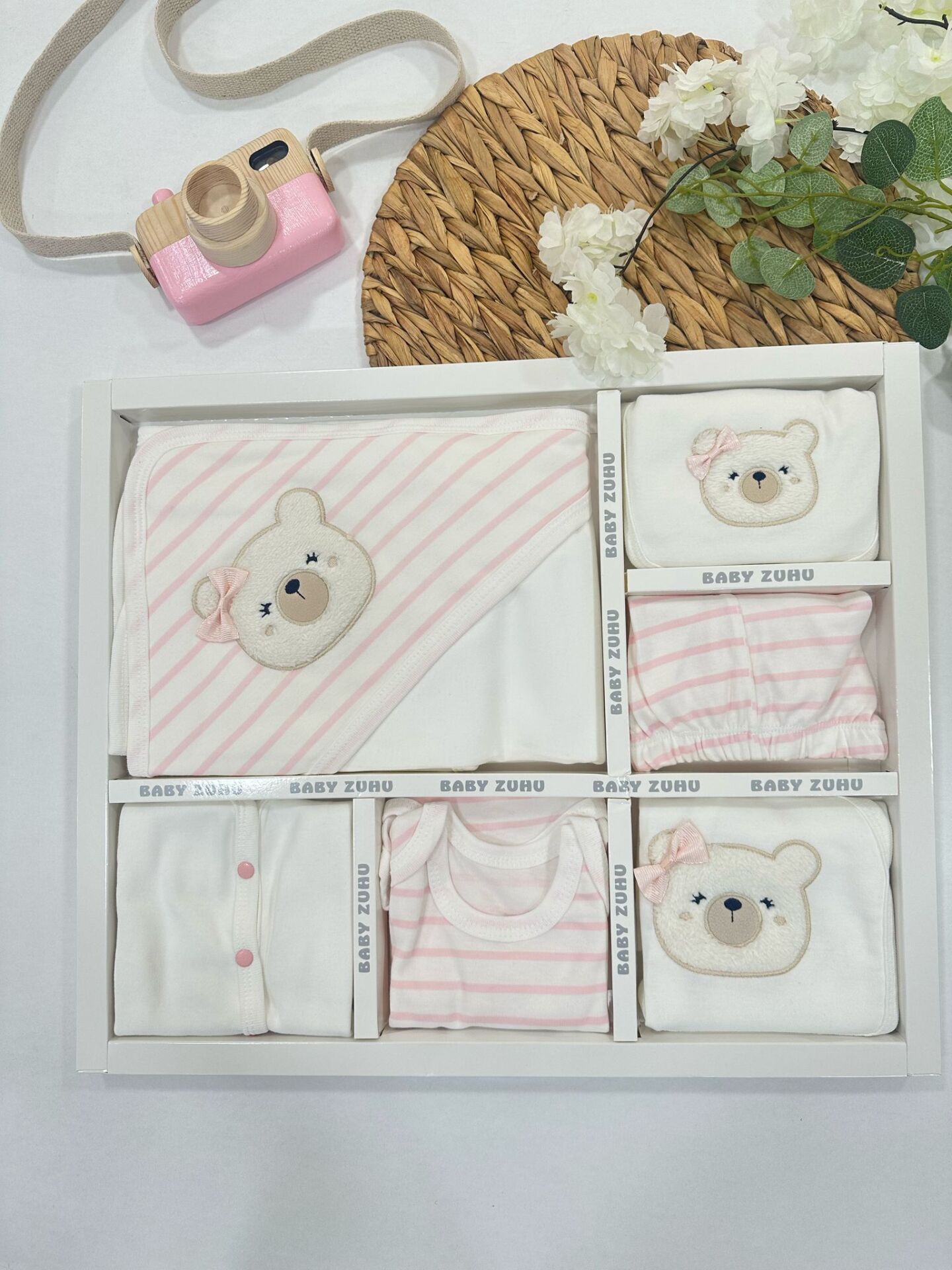 YENİDOĞAN 11 PARÇA HASTANE ÇIKIŞI