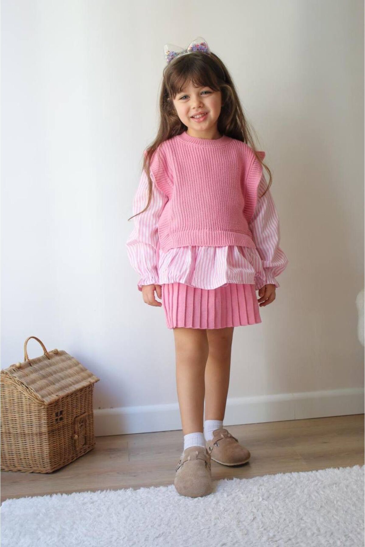 KIZ ÇOCUK YELEKLİ ETEKLİ TAKIM